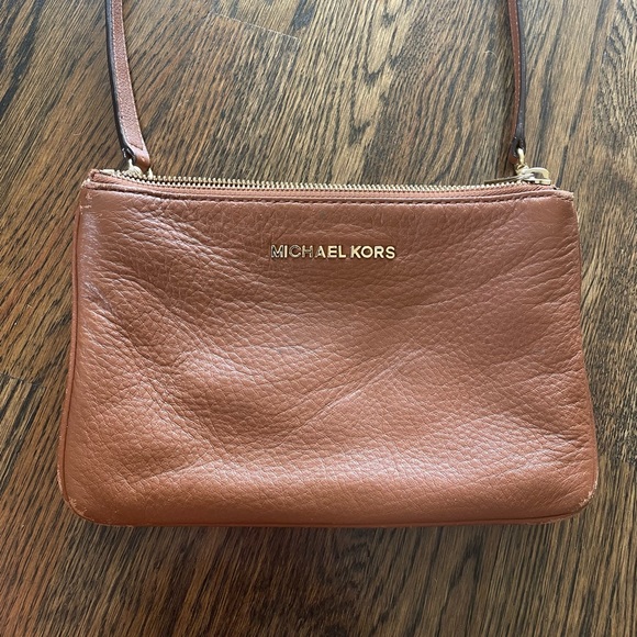 Brown Micharl Kors crossbody bag - Picture 2 of 7